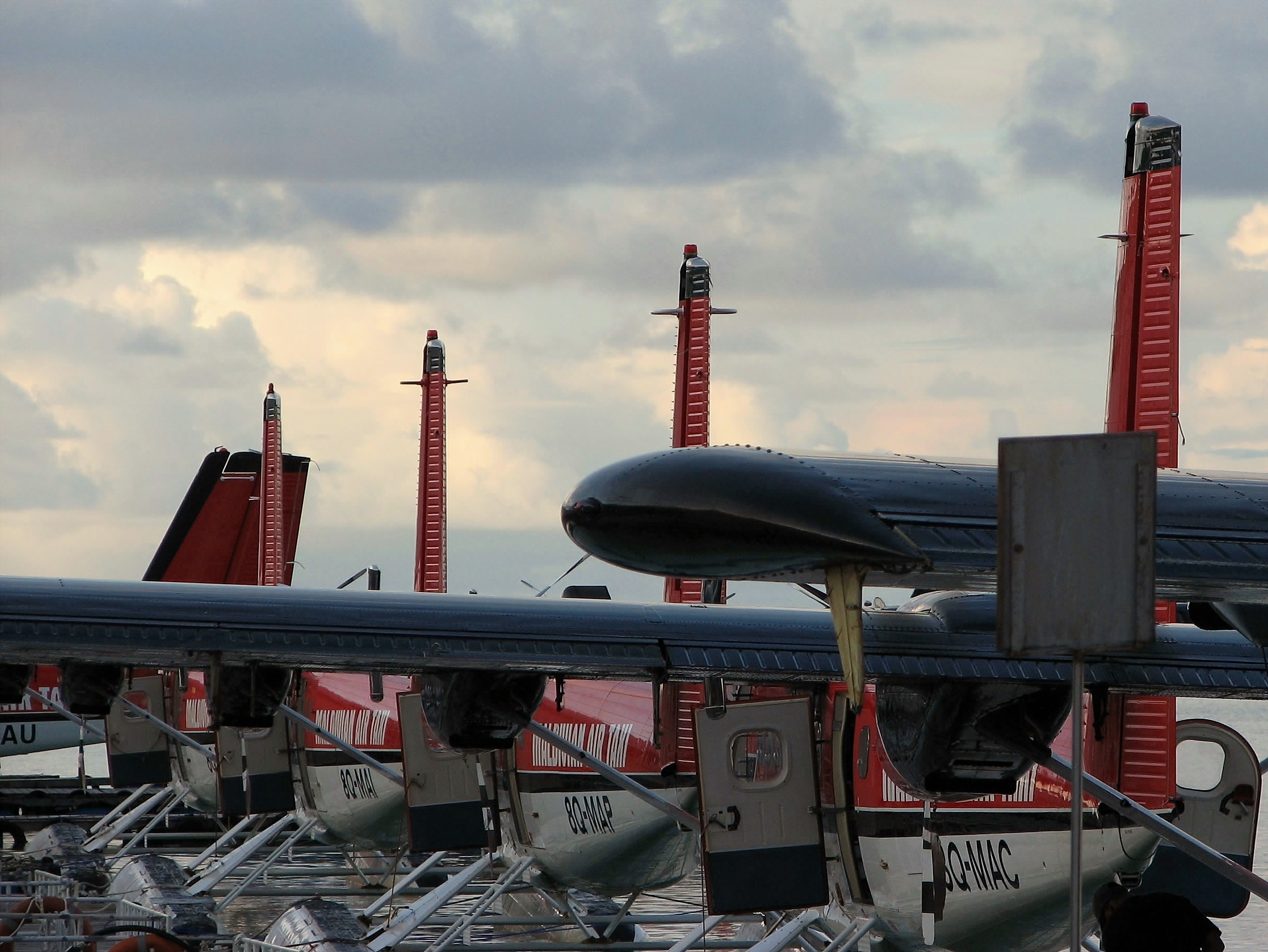 Maldivian Air Taxi DHC6 (293586533)