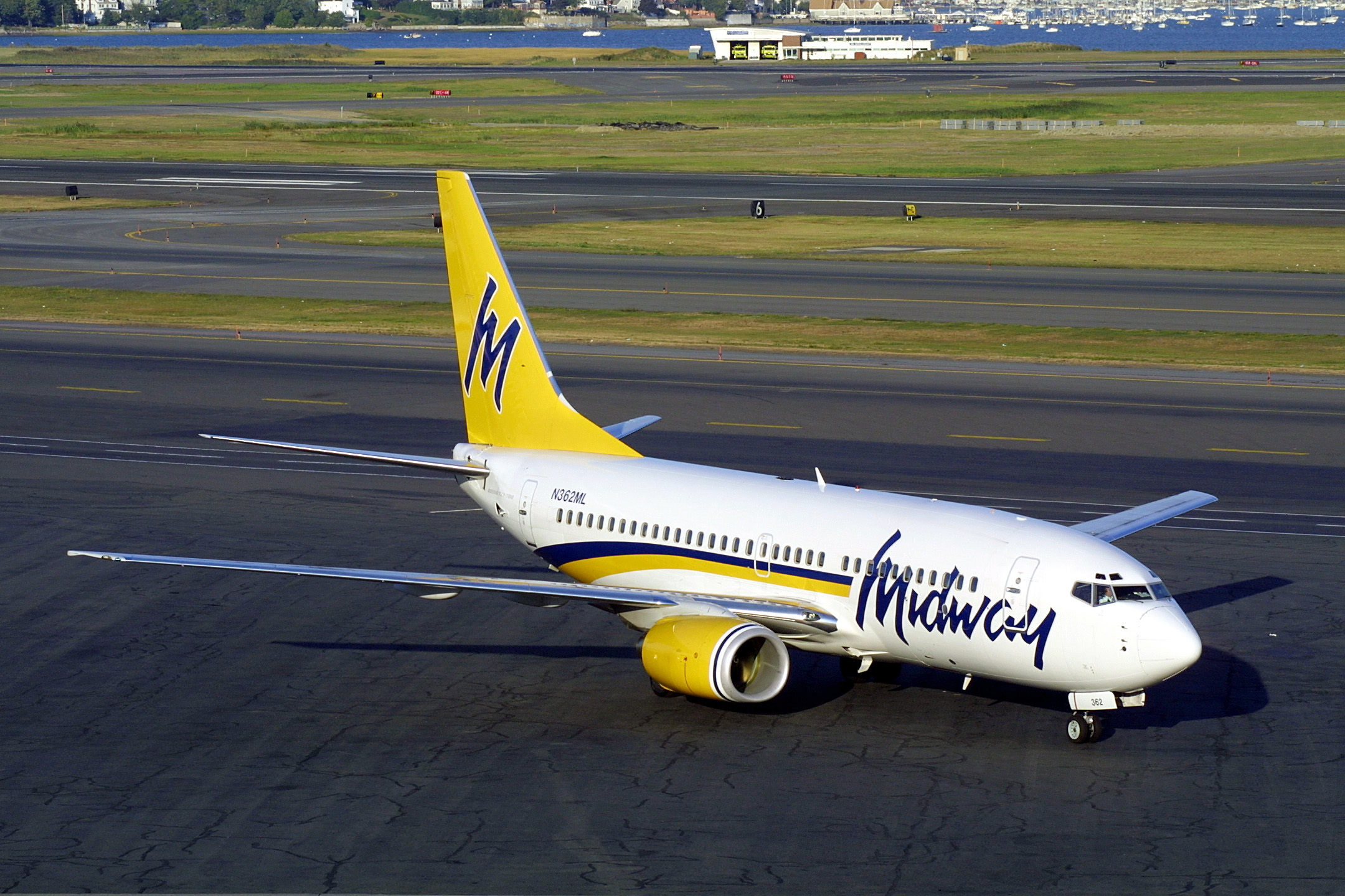 Midway N362ML 737