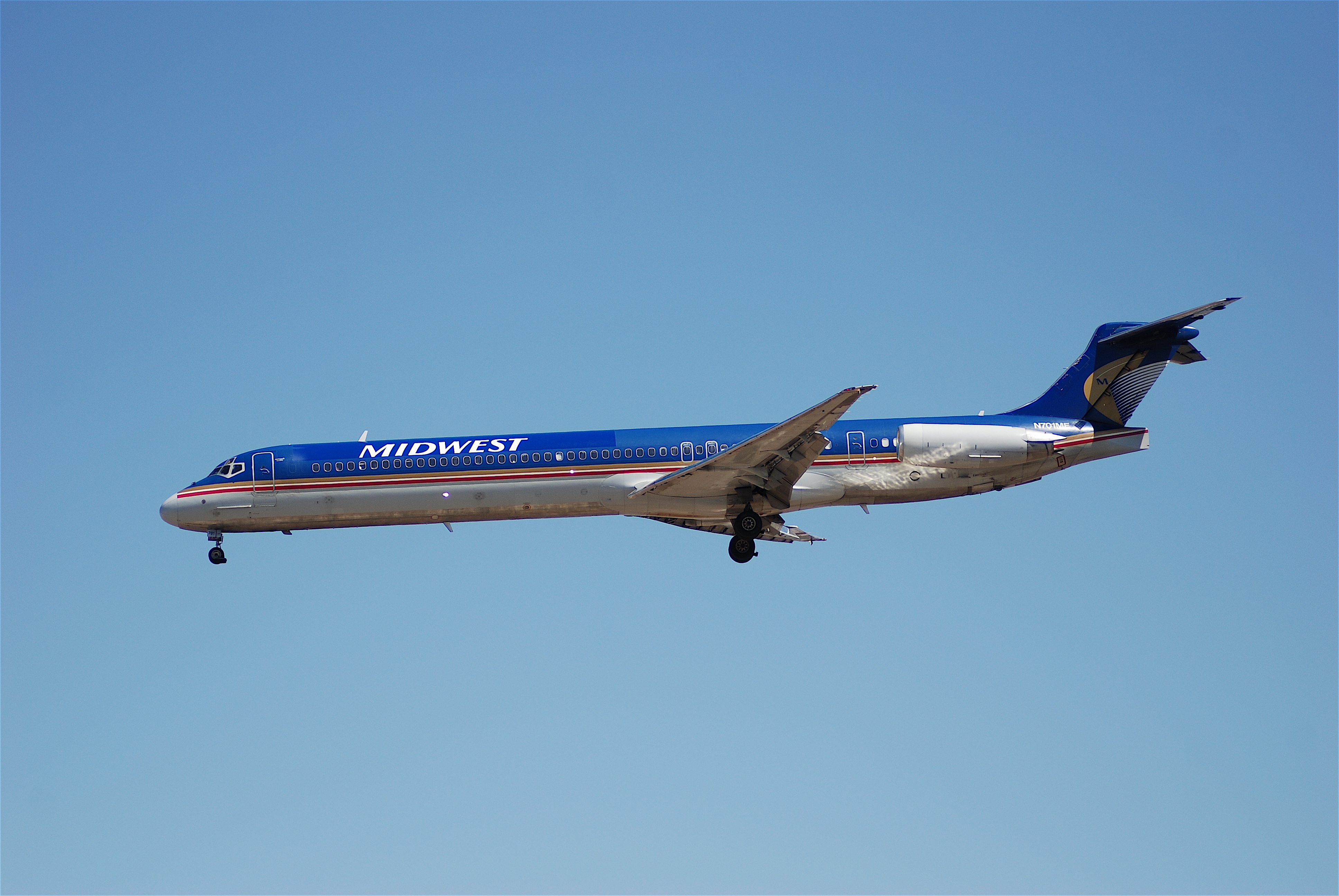 Midwest Airlines MD-88; N701ME@LAX;18.04.2007 463ib (4270306611)