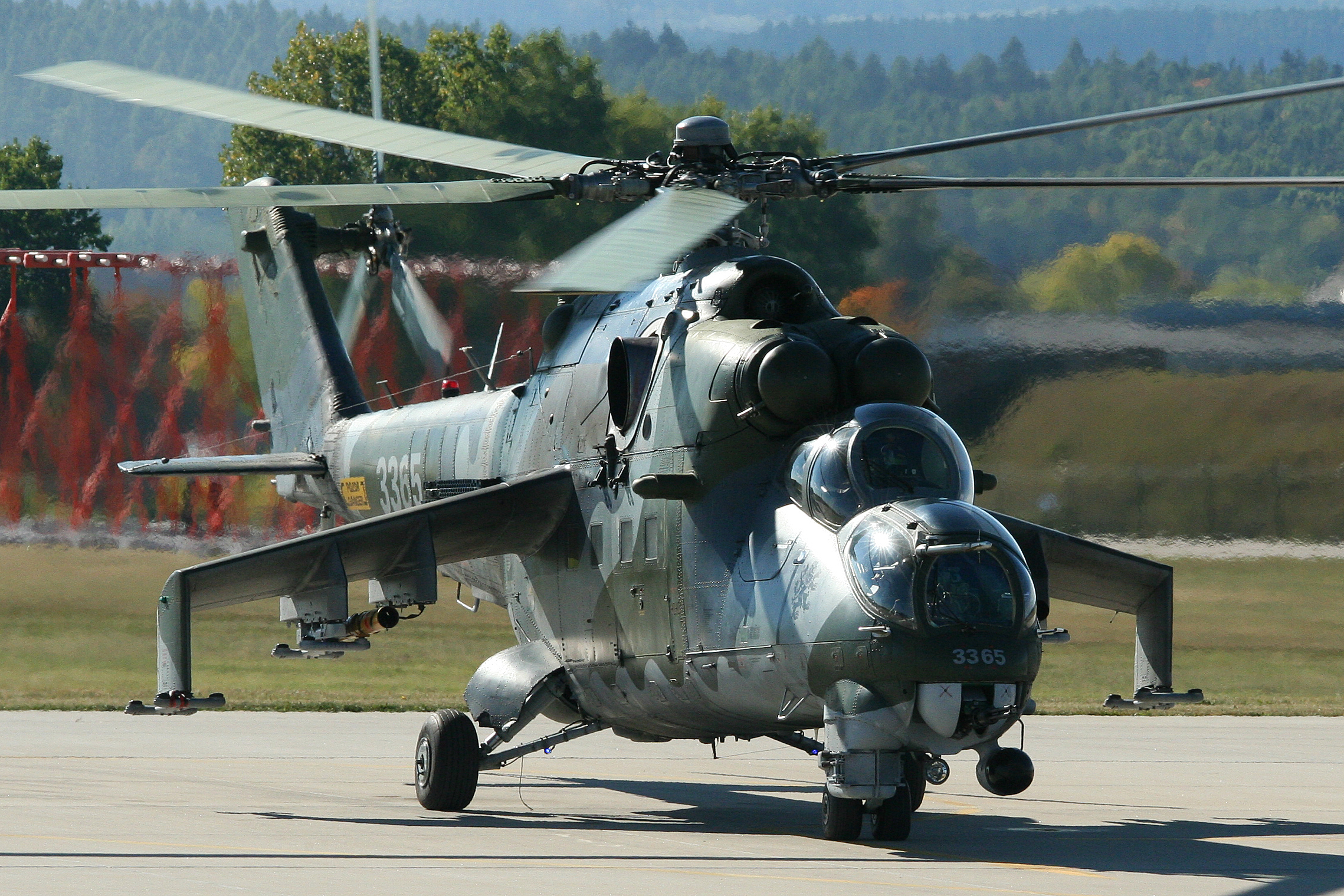 Mil Mi-35 Hind 3365 (8120366965)