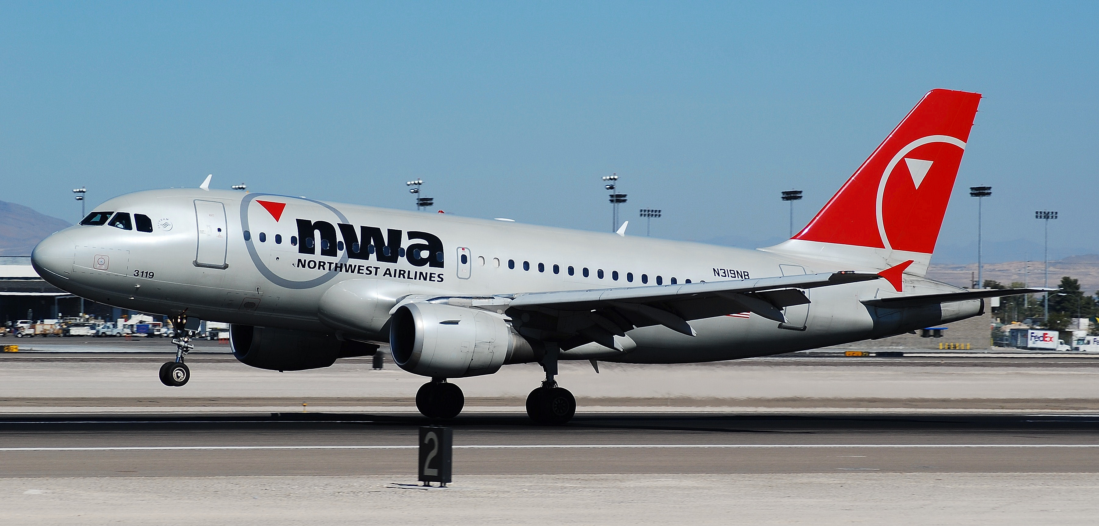 N319NB (2973043380)