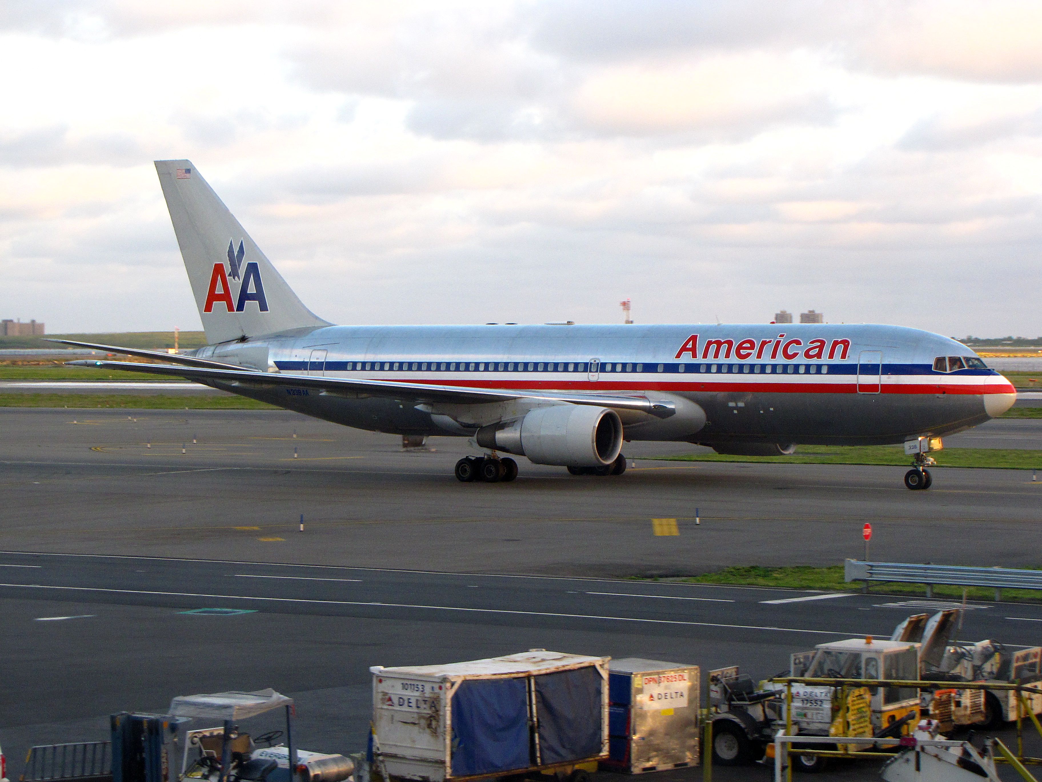 N338AA (7392262030)