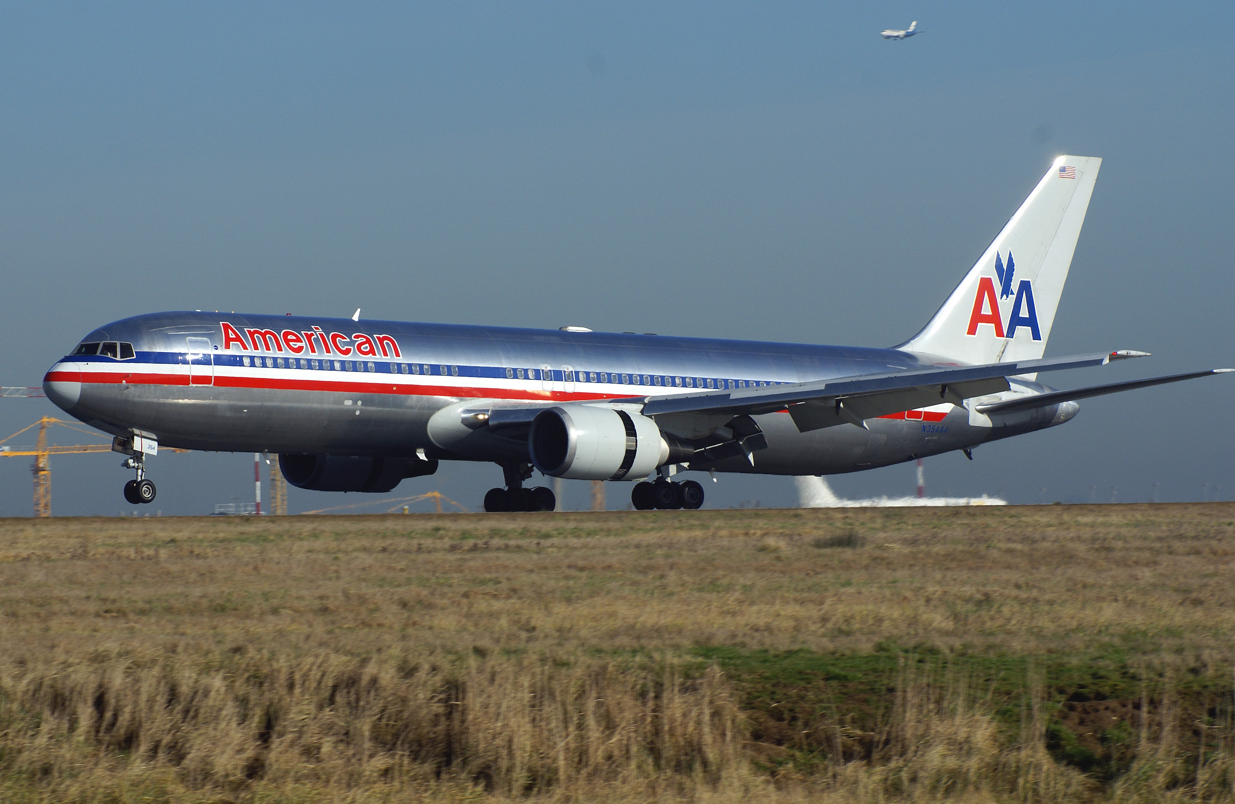 N354AA (7006111842)