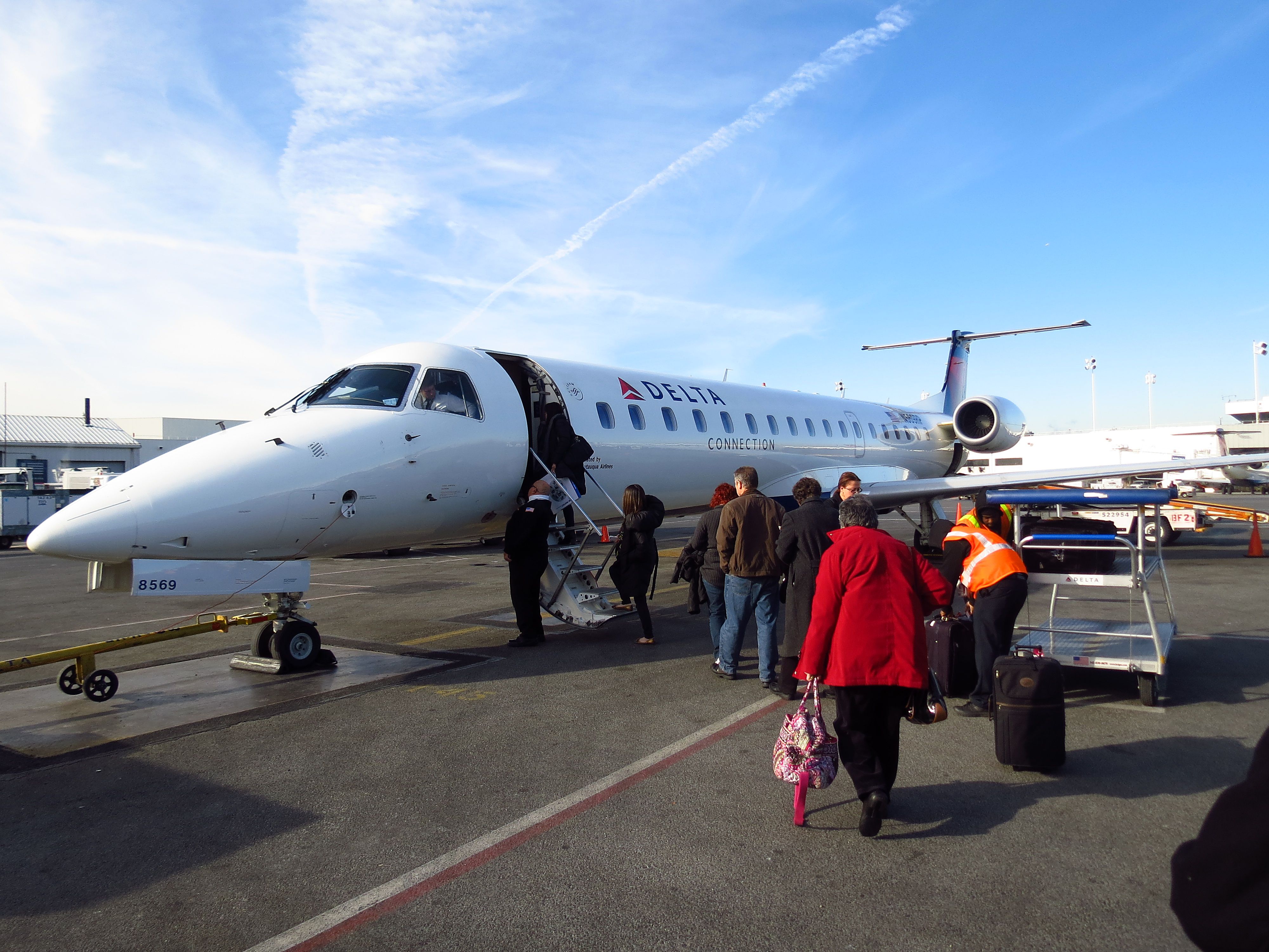 N569RP (8357937282)