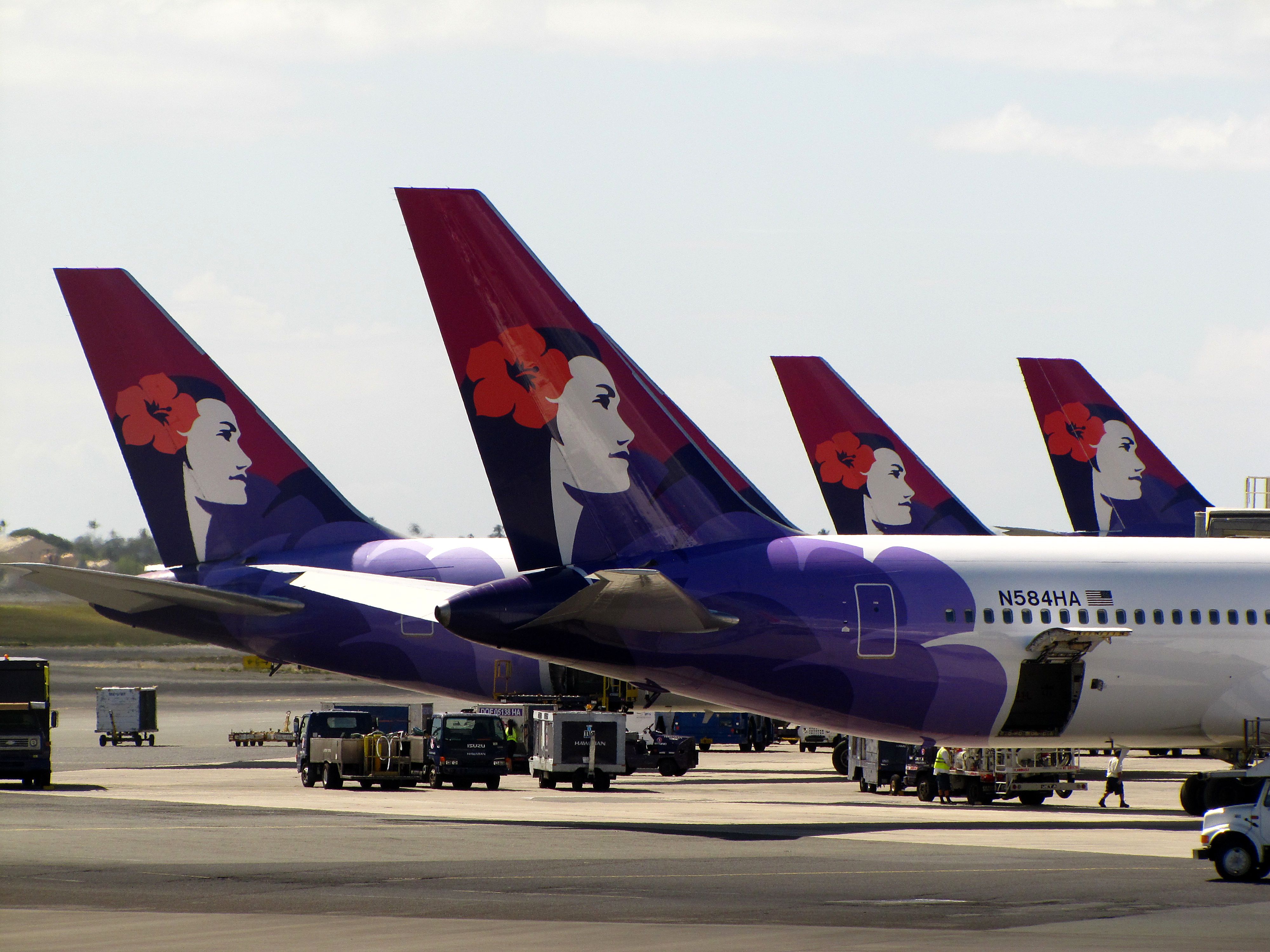 N584HA (6790028584)