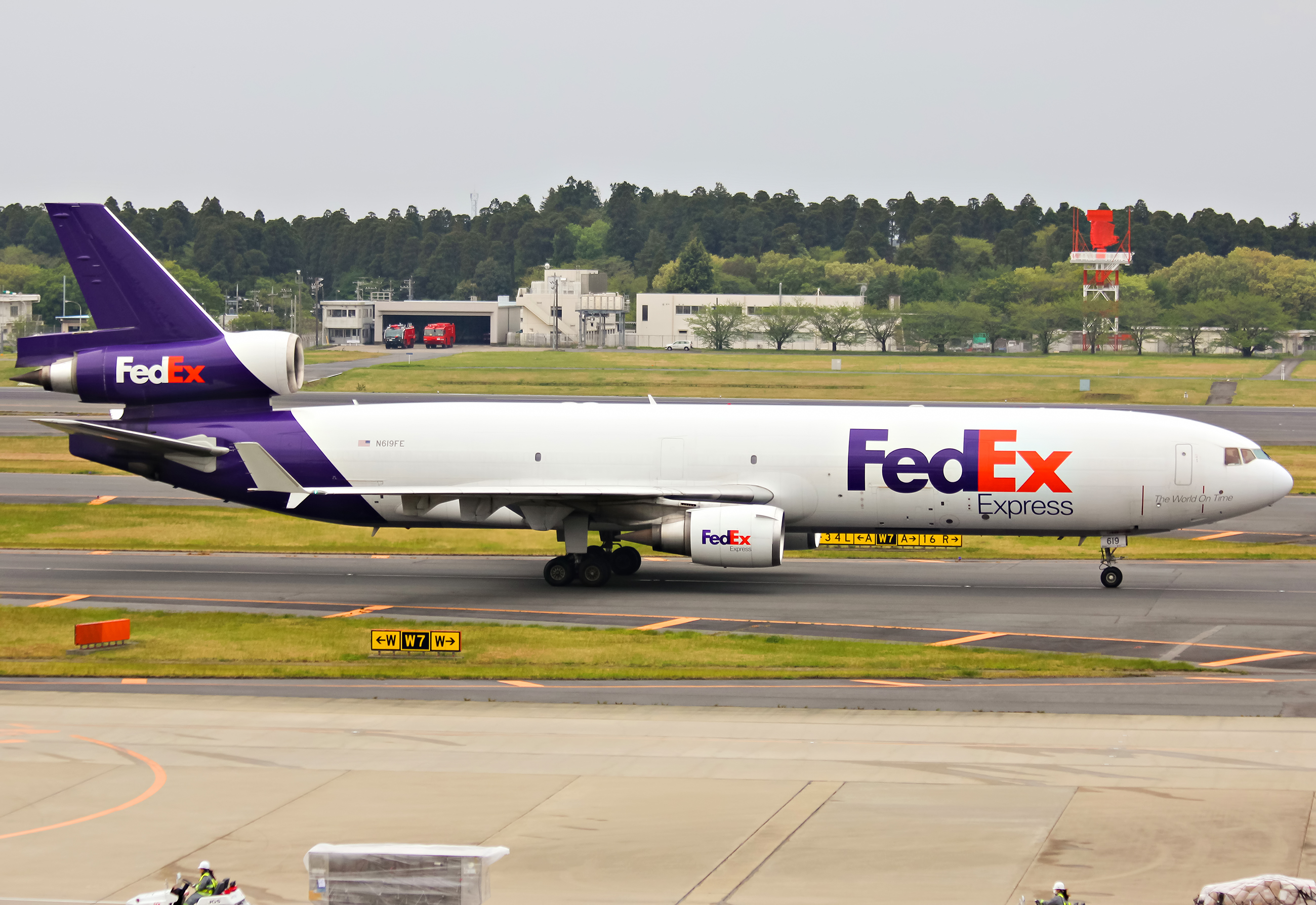 N619FE (9026826443)