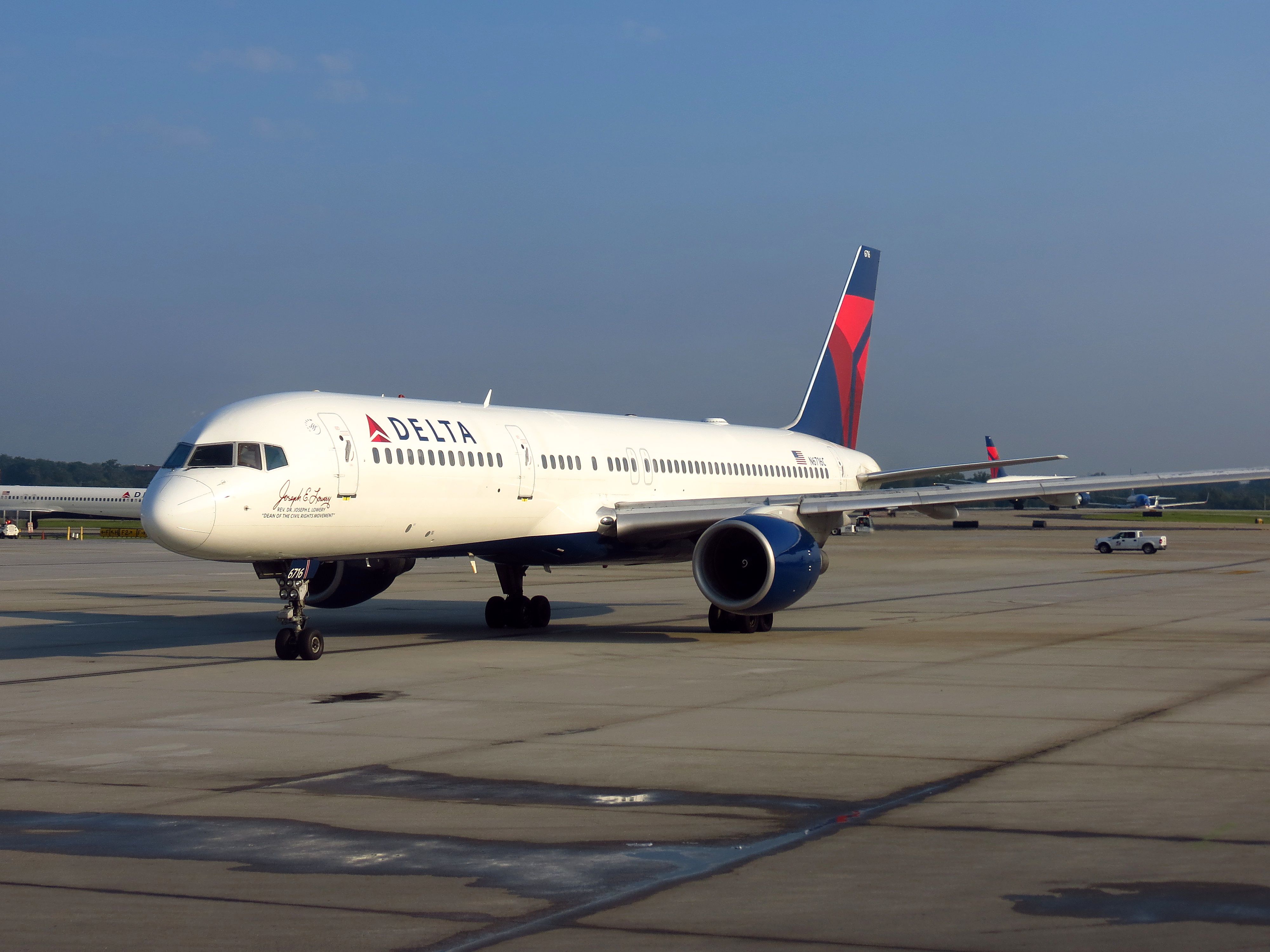 N6716C (7848047202)