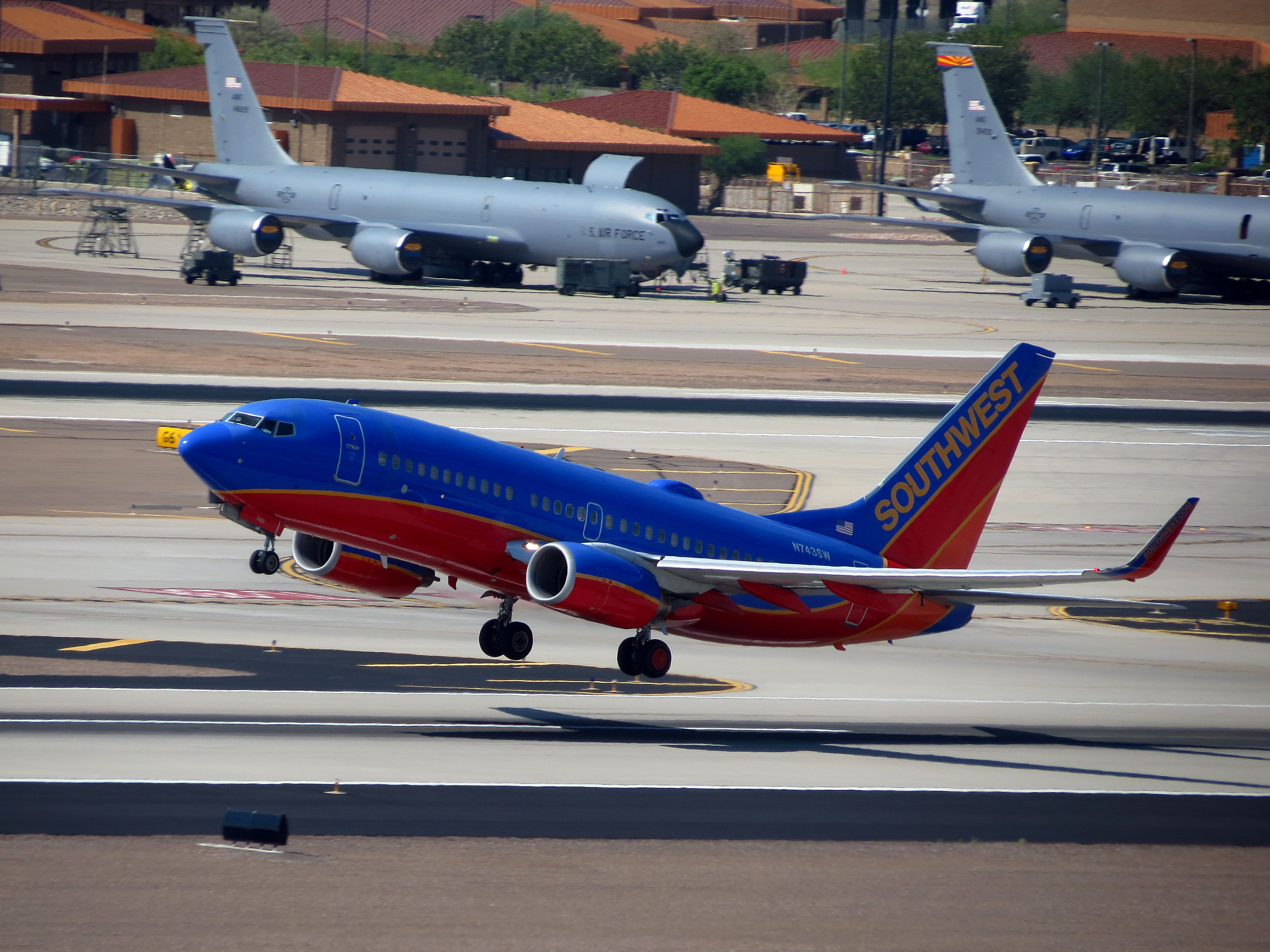 N743SW (7896600042)