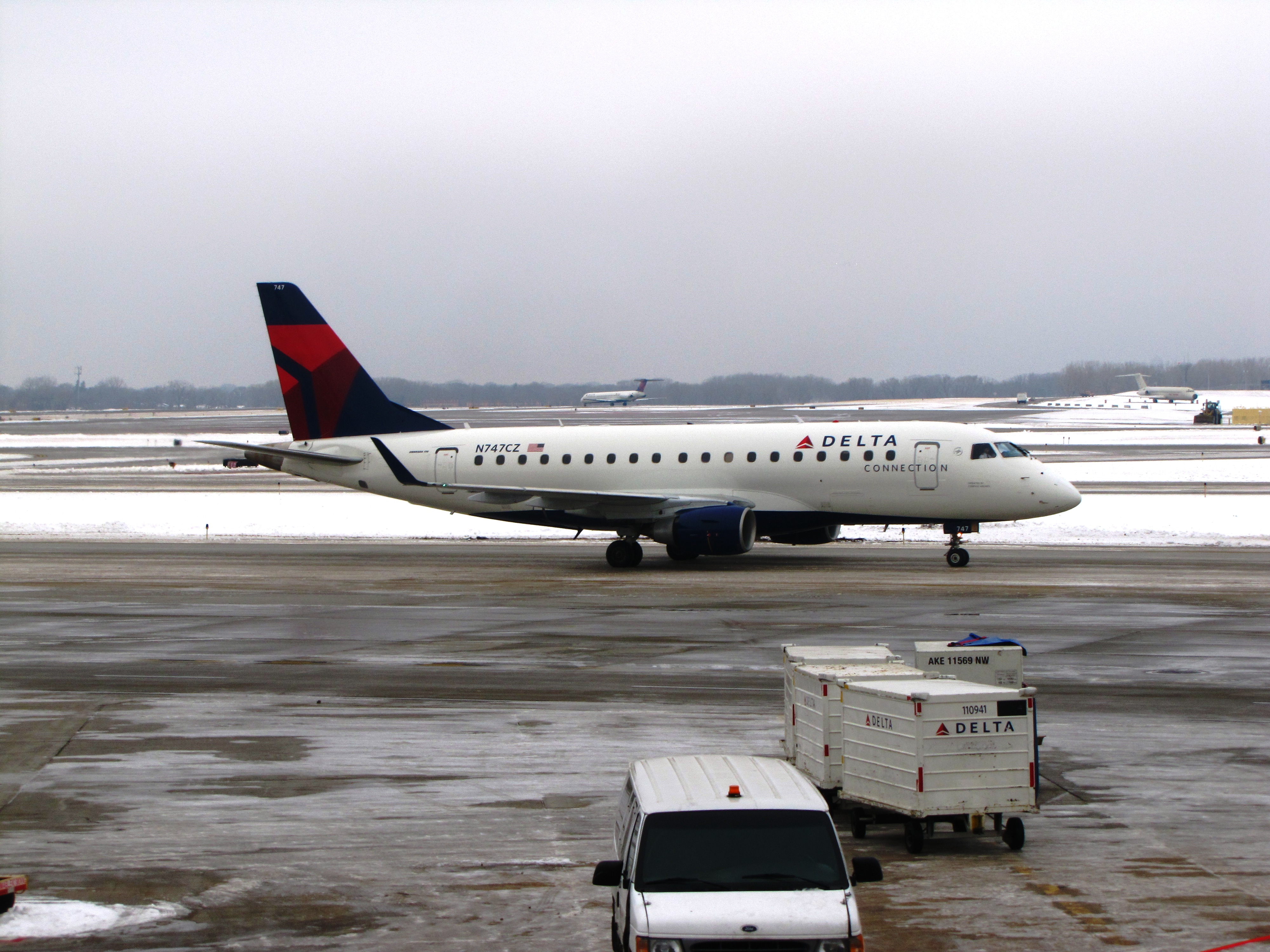 N747CZ (6383356253)