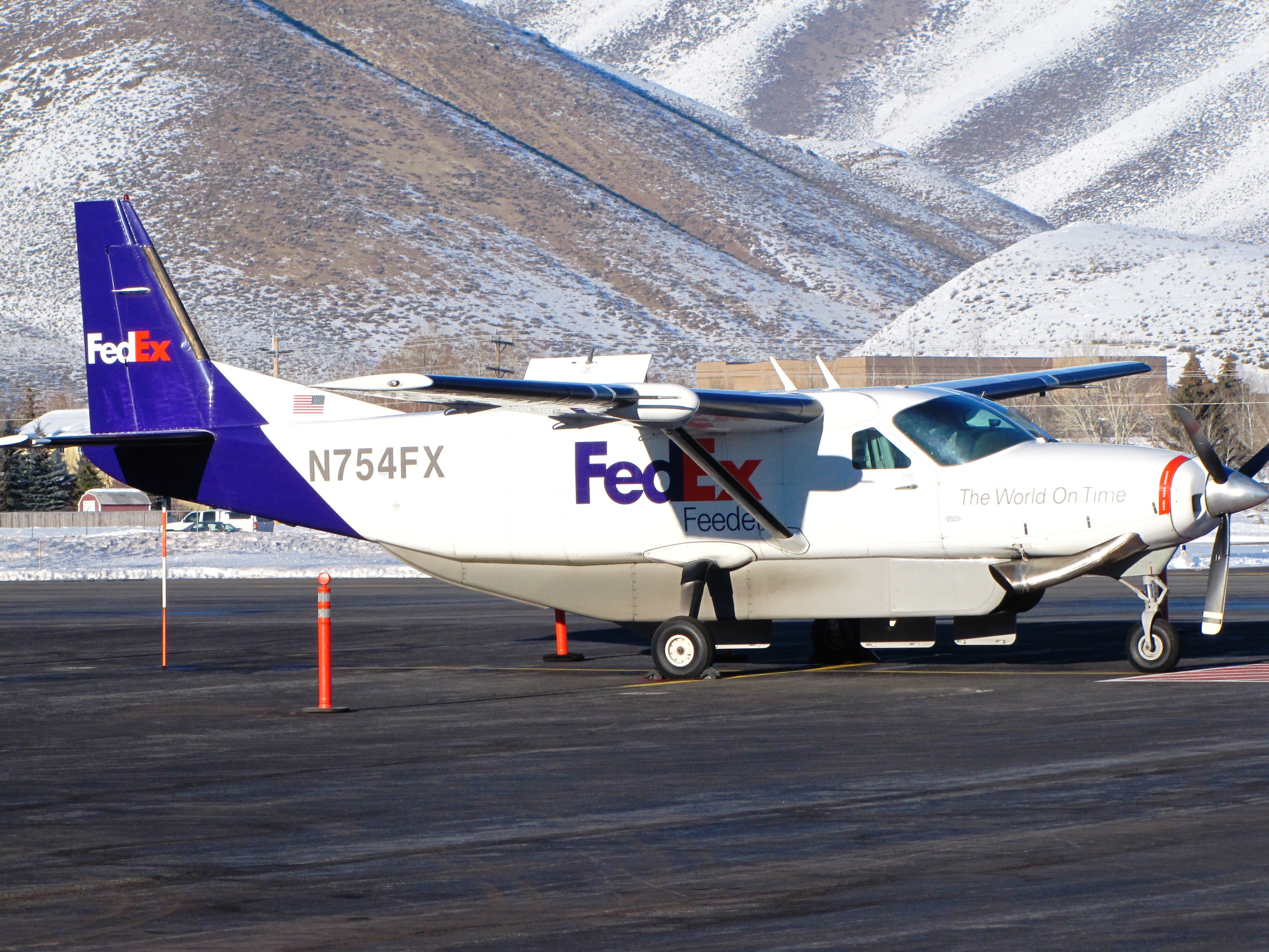 N754FX (6837310451)