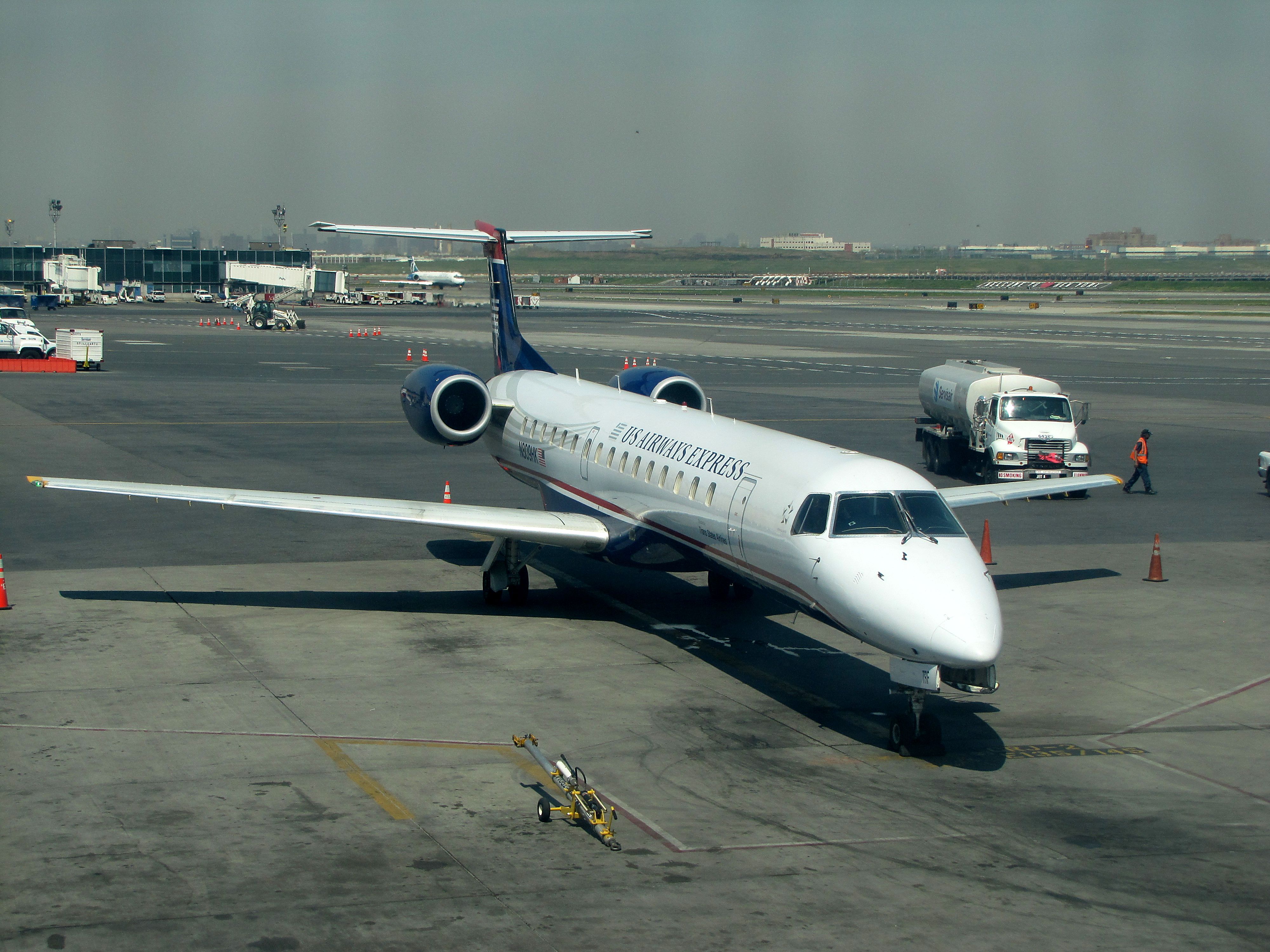 N809HK (7088927325)