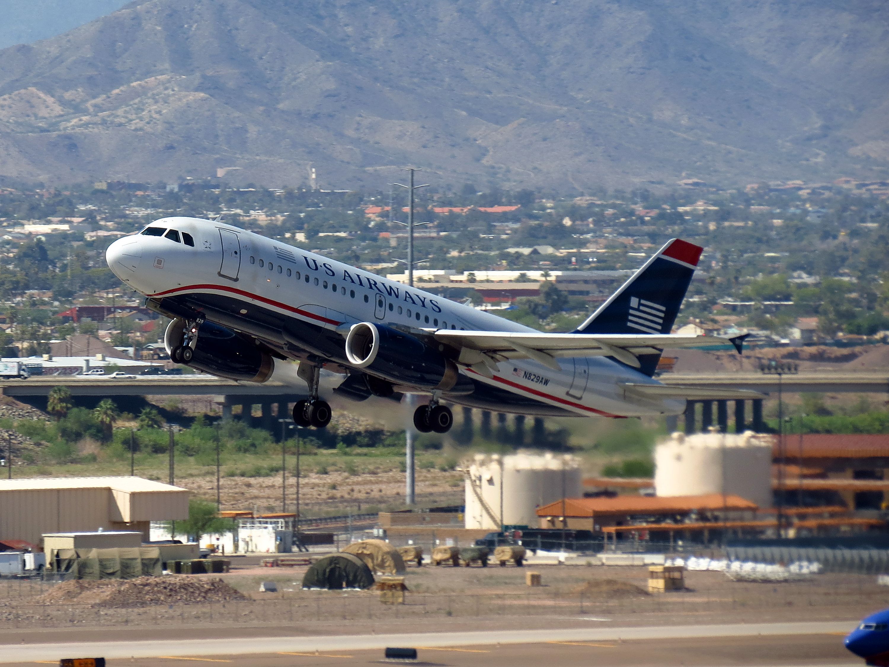 N829AW (7896561988)