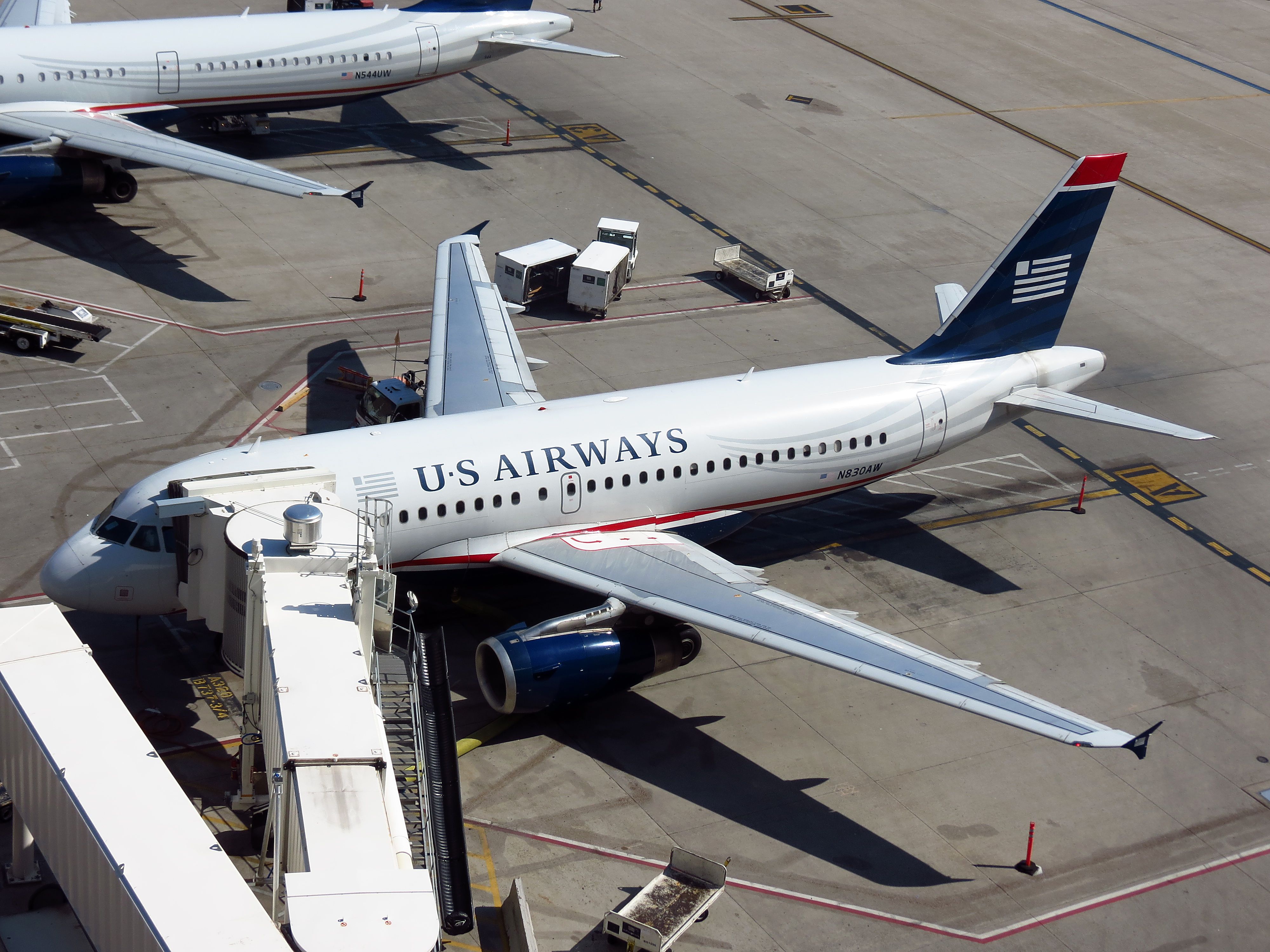 N830AW (7896596824)
