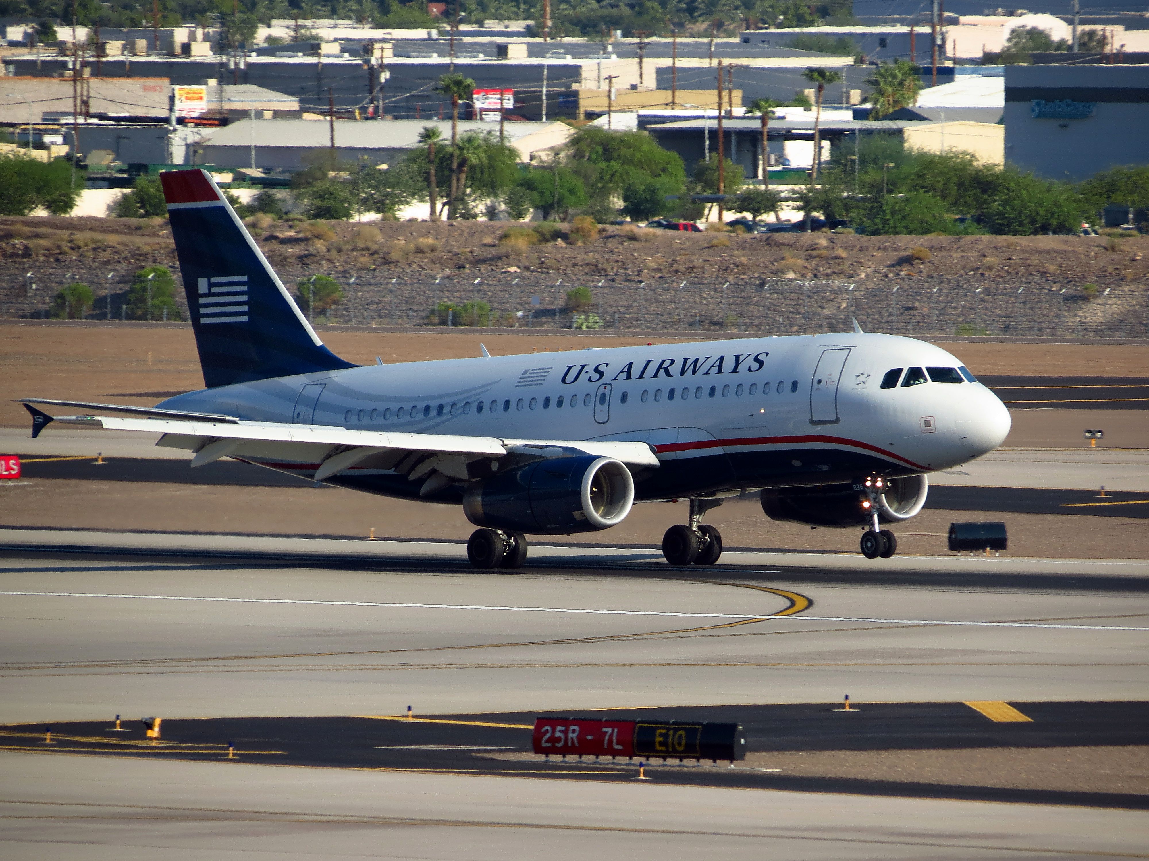N836AW (7896537456)