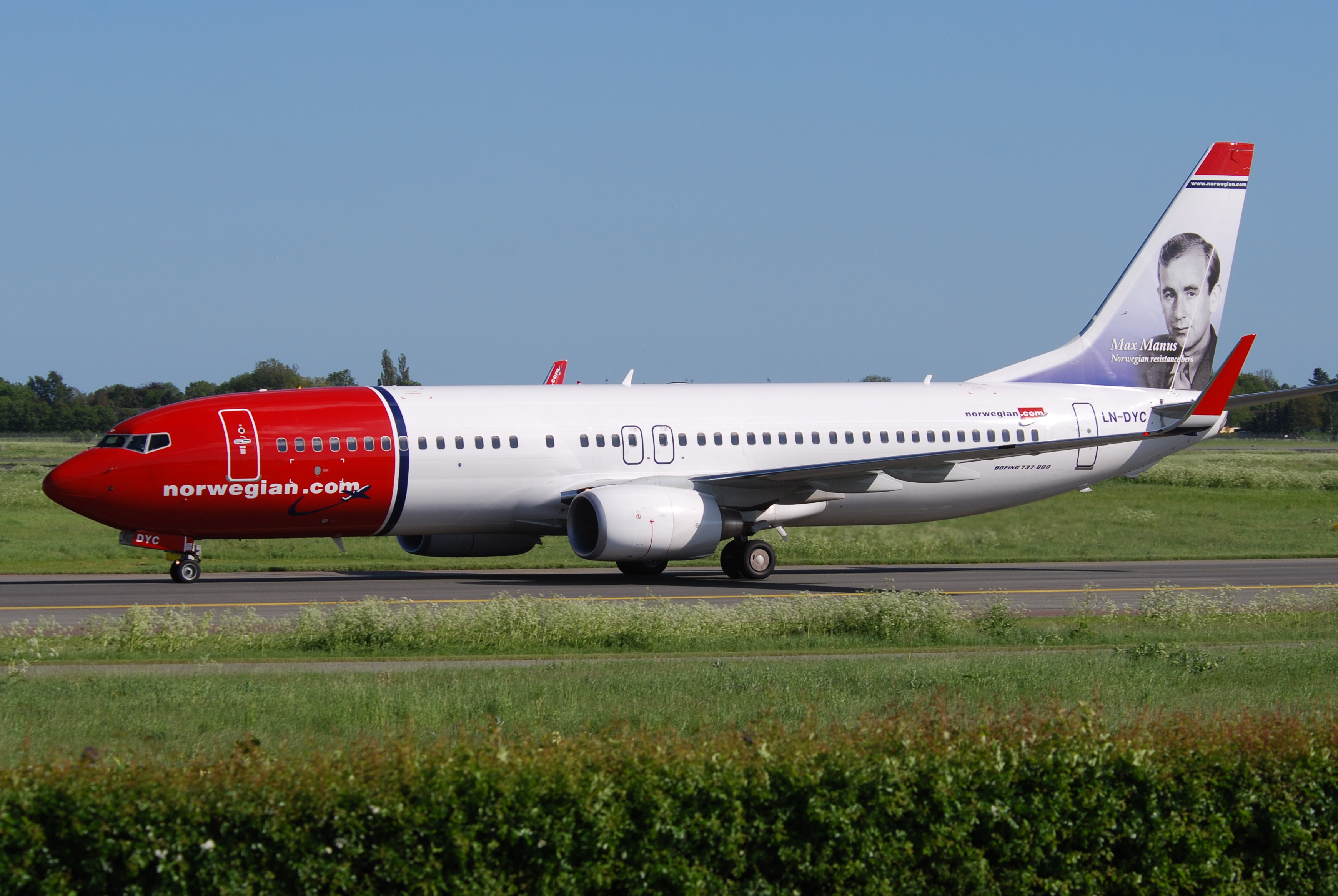 Norwegian Air Shuttle Boeing 737-8JP; LN-DYC@CPH;03.06.2010 574he (4687924657)