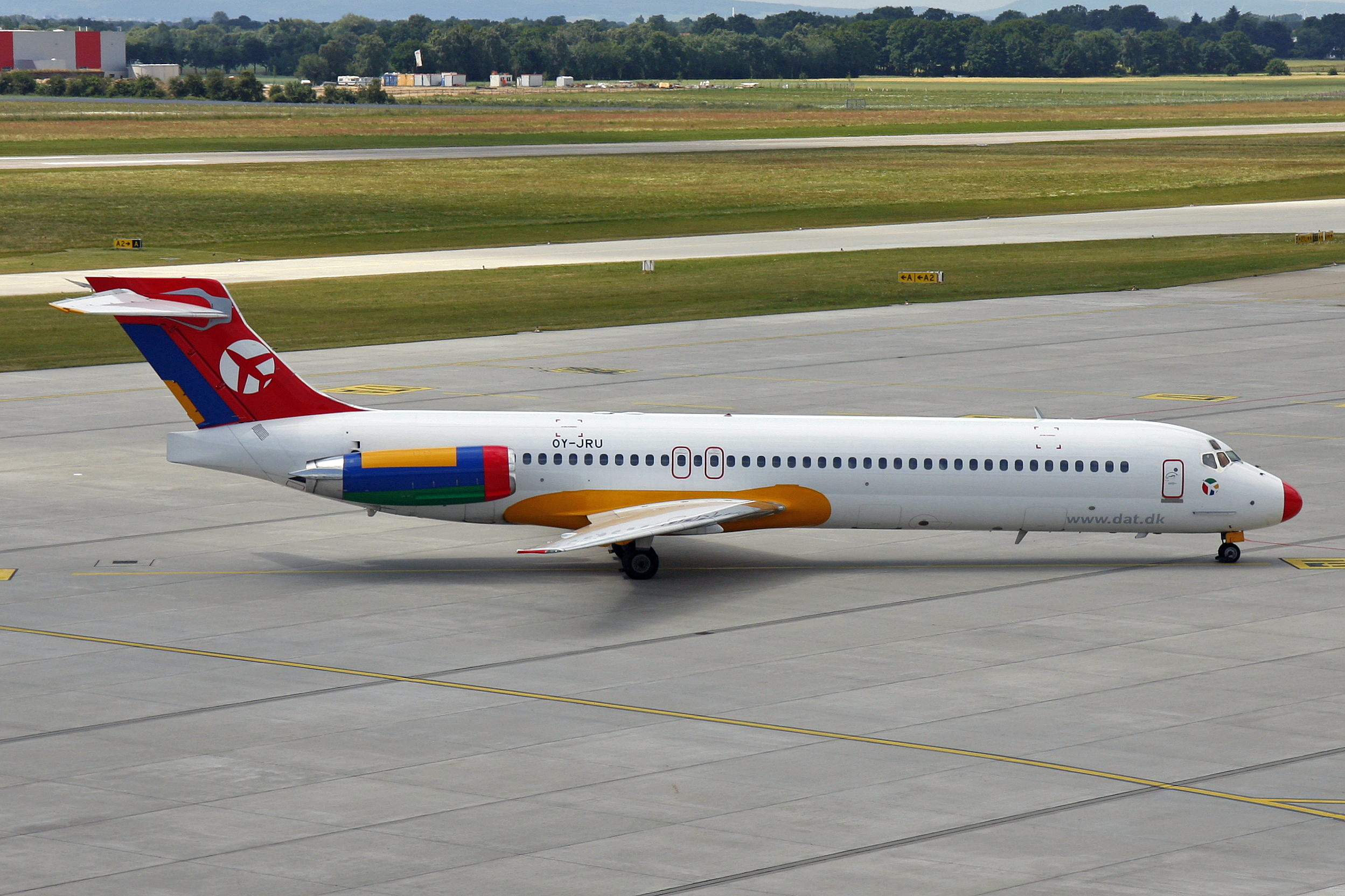 OY-JRU (3621152521)