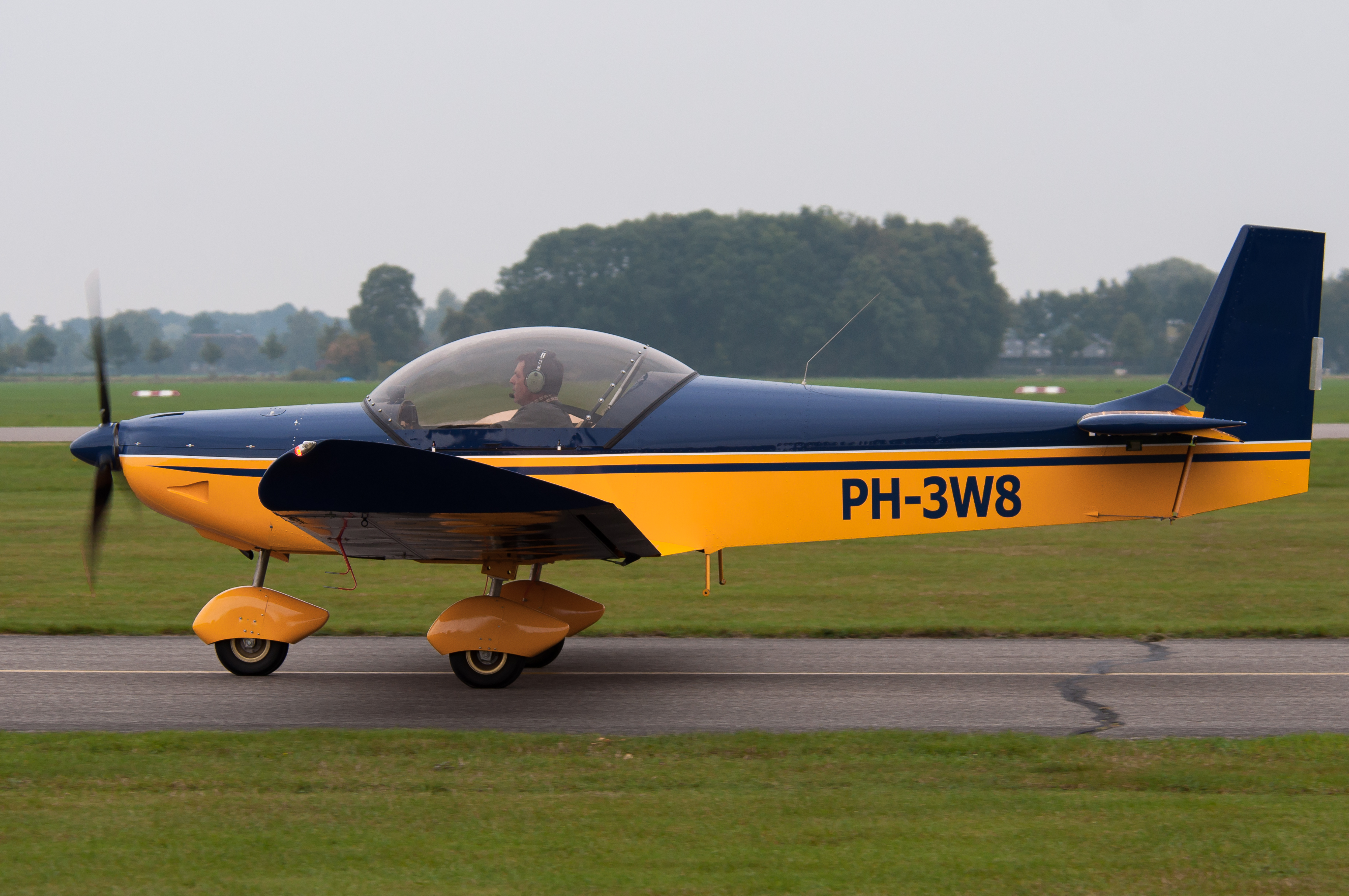 PH-3W8 (10241449735)