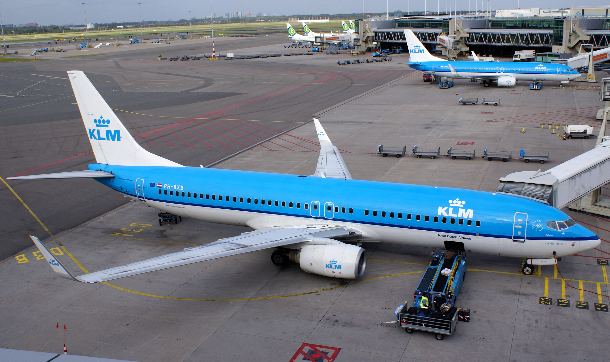 PH-BXB (7073656293)