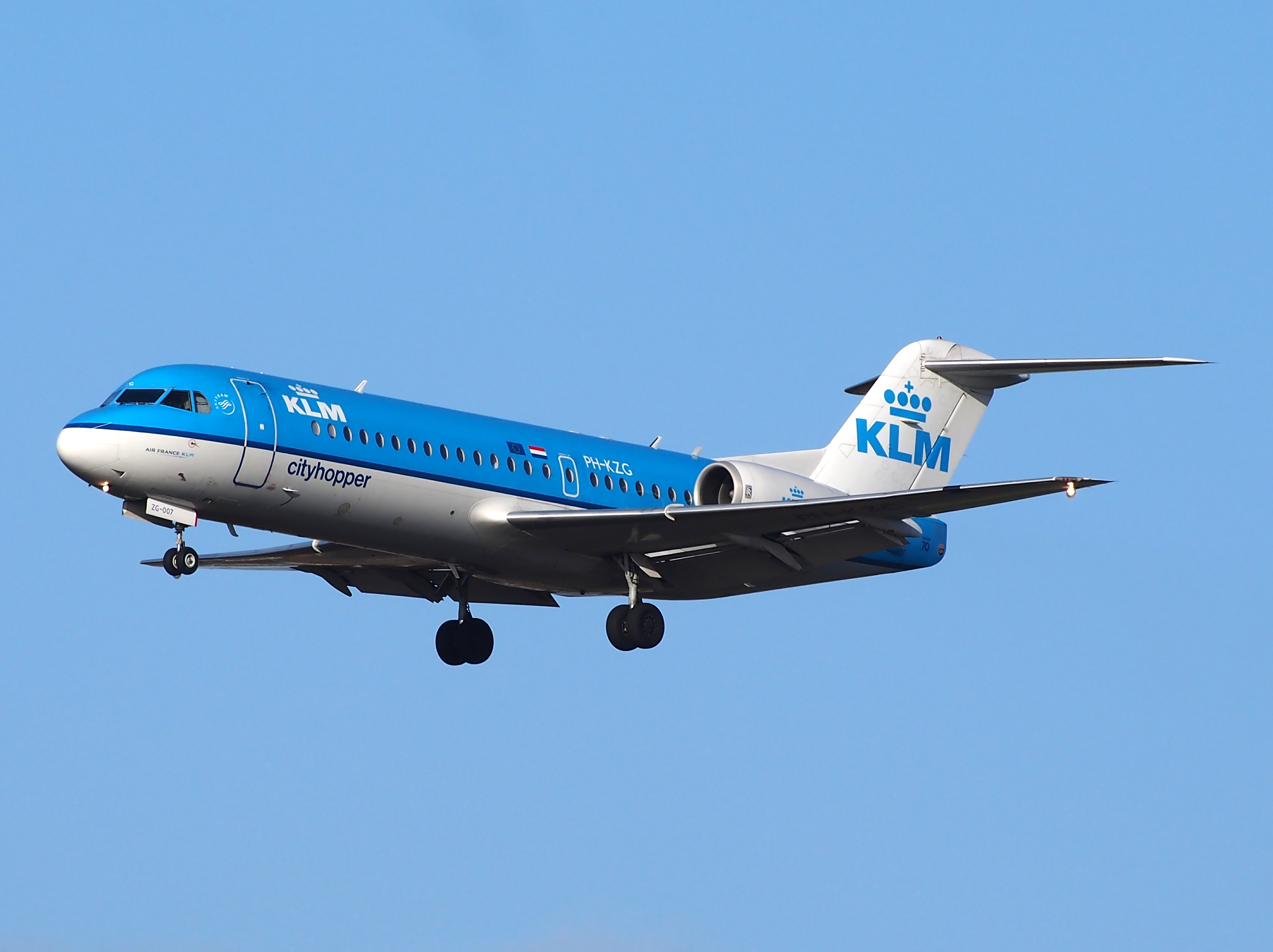 PH-KZG, landing at Schiphol on 2Feb2014 pic16