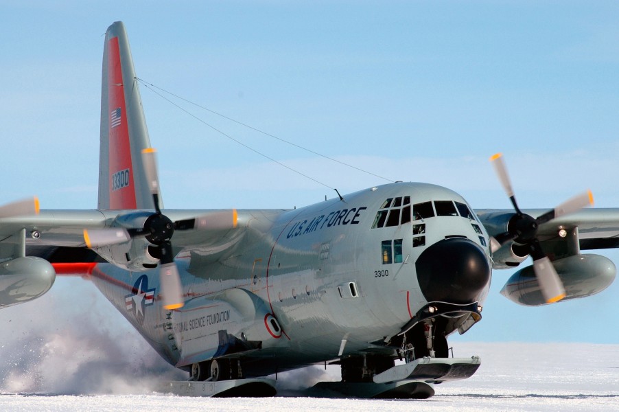 139th Airlift Squadron - Lockheed LC-130H Hercules 93-3300