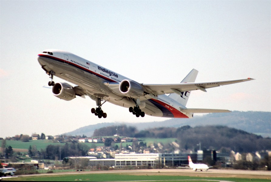 15cp - Malaysia Airlines Boeing 777-2H6ER; 9M-MRE@ZRH;22.03.1998 (5015615697)