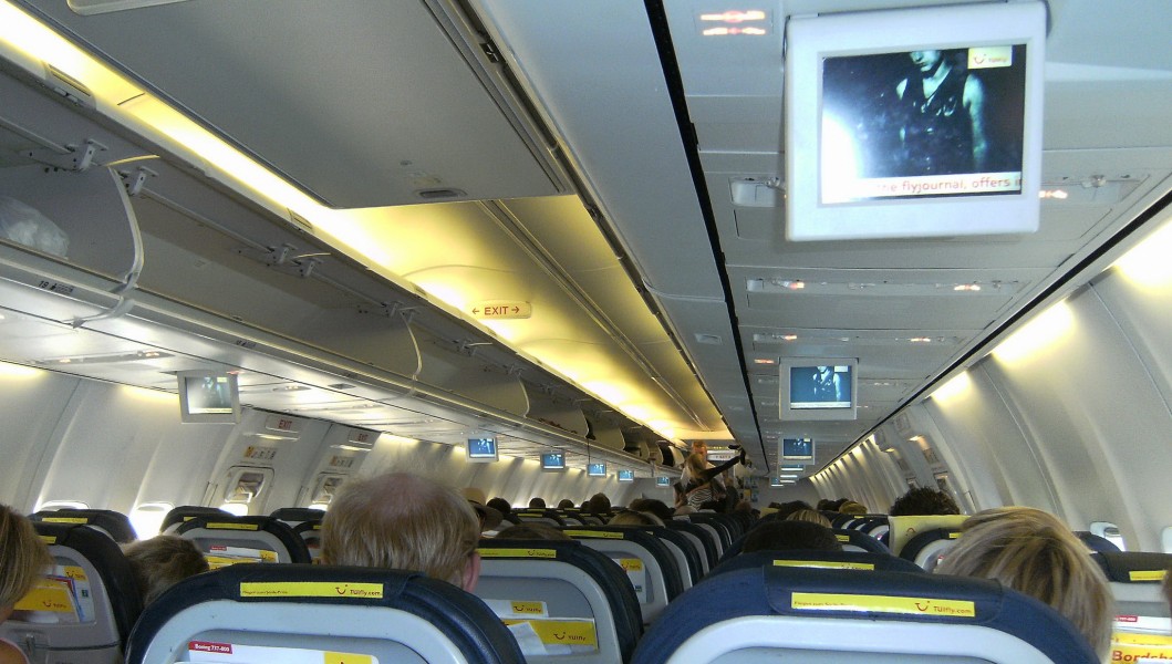 2009-08-13 Boing 737 800 Passagierbereich