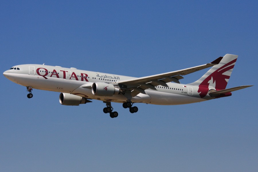 2010-07-08 A330 Qatar A7-ACE EDDF 03