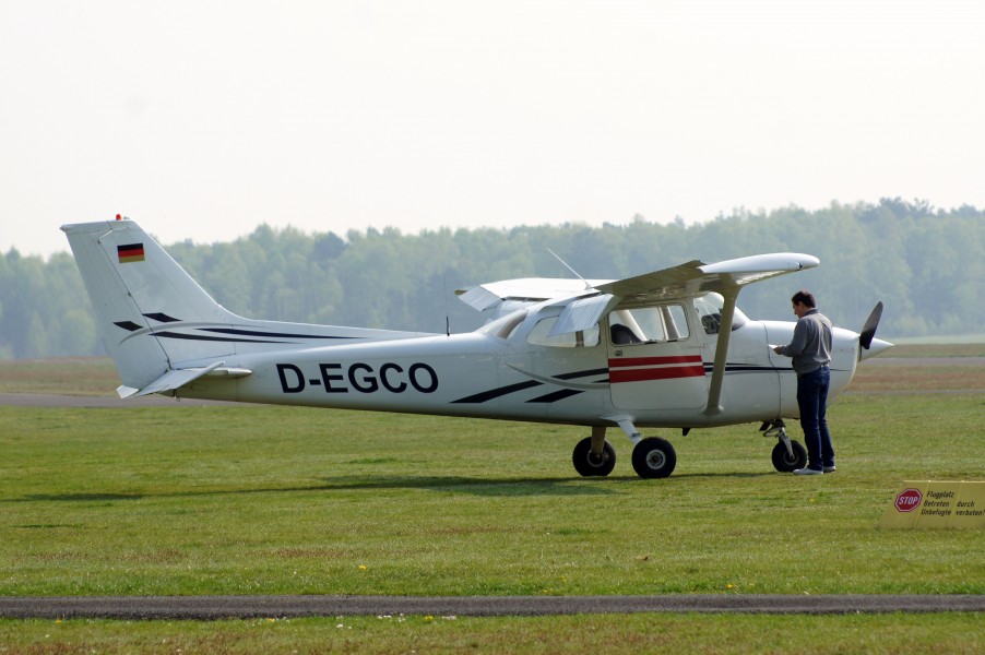 20140412 111026 Cessna 172 (DSC00091)