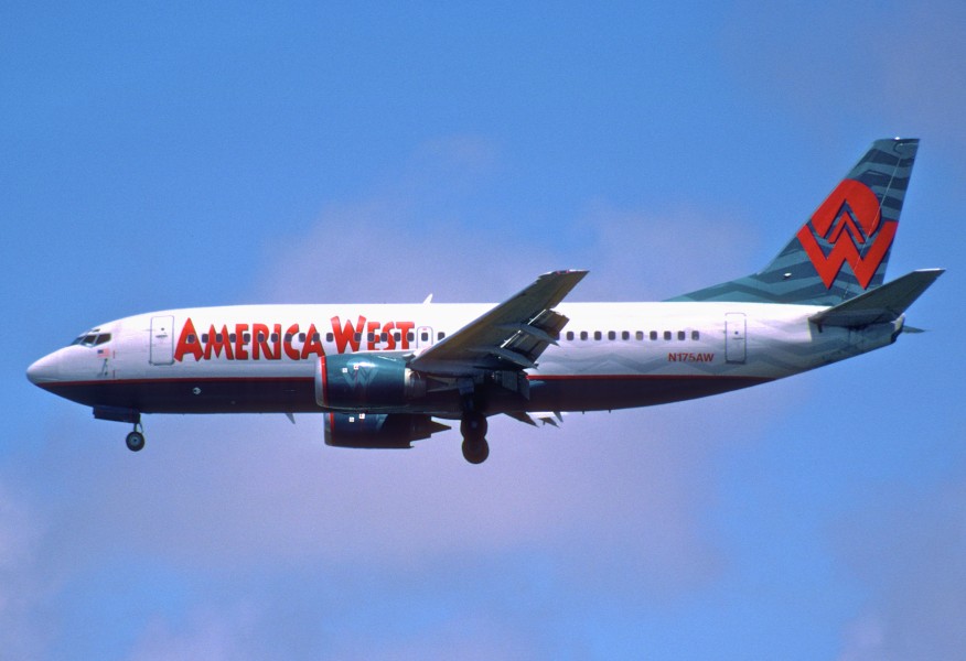 230bq - America West Airlines Boeing 737-300; N175AW@LAX;25.04.2003 (8046824512)