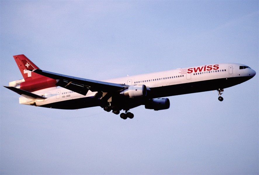 242ad - Swiss MD-11, HB-IWB@ZRH,17.06.2003 - Flickr - Aero Icarus