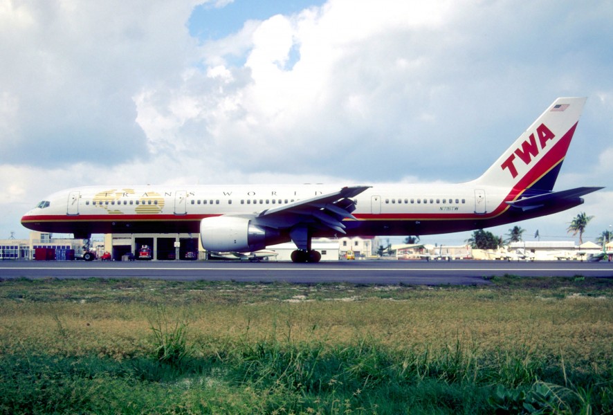 46ao - TWA Boeing 757-231; N716TW@SXM;01.02.1999 (6138490136)