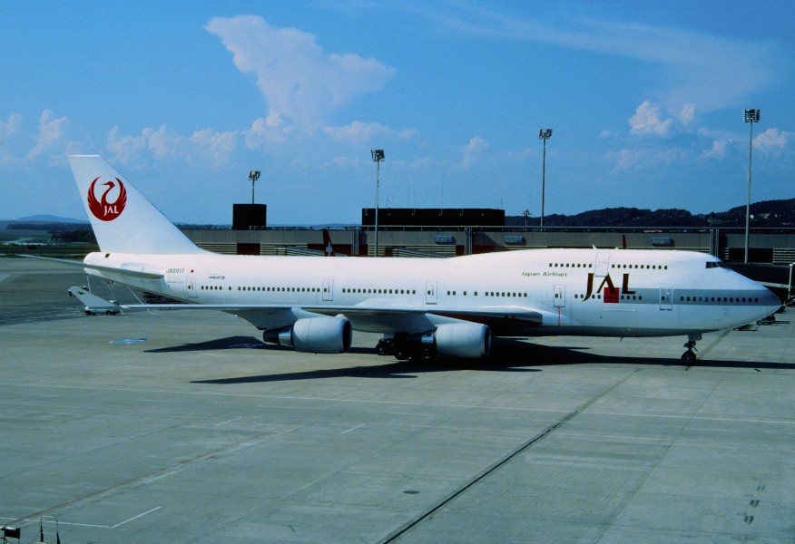 55ah - JAL Japan Airlines Boeing 747-400; JA8917@ZRH;26.05.1999 (8063514752)