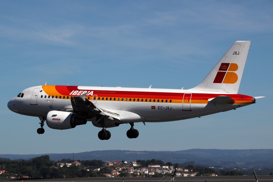 A319 Iberia EC-JXJ 01