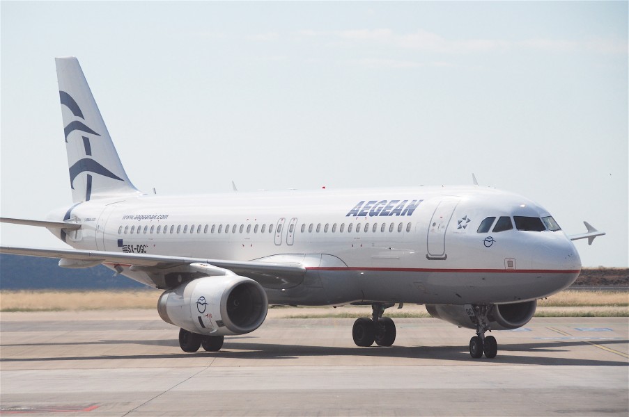 Aegean Airlines Airbus A320-232; SX-DGC@ATH;12.06.2011 600as (5832446491)
