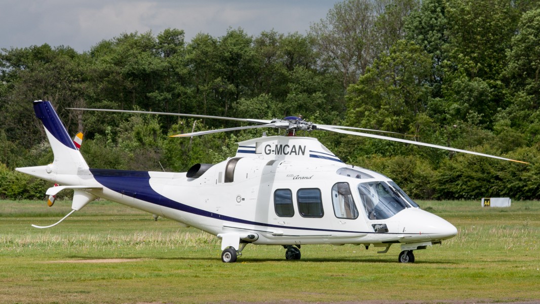 Agusta AW109S G-MCAN (9615203789) (2)