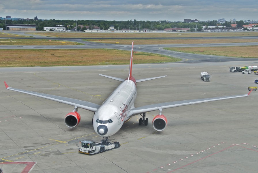 Air Berlin Airbus A330-200; D-ALPD@TXL;01.06.2012 653ci (7341352354)