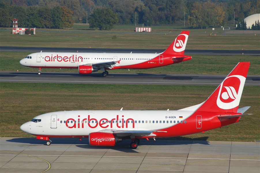 Air Berlin Boeing 737-700; D-AGEN@TXL;18.10.2010 588am (5095082414)