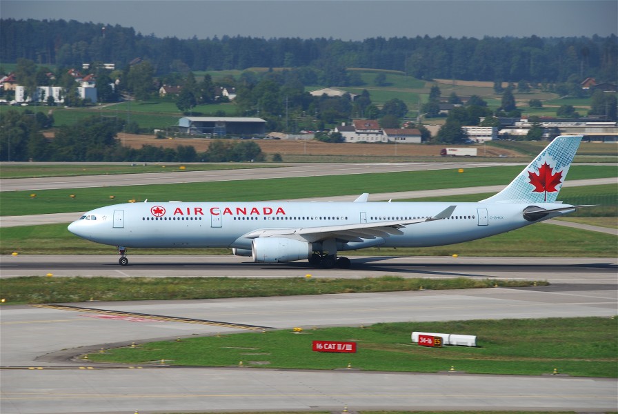 Air Canada Airbus A330-300; C-GHKX@ZRH;20.08.2009 551az (4328936800)