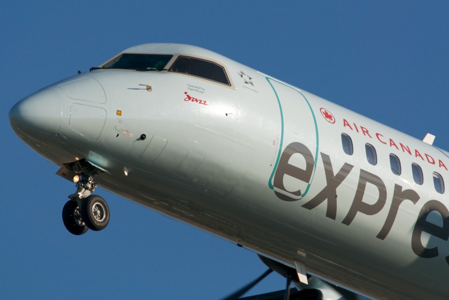 Air Canada Express Q400 (6034183342)
