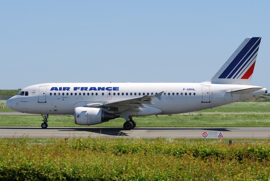 Air France Airbus A319; F-GRHL@CPH;03.06.2010 574cb (4687987713) (2)
