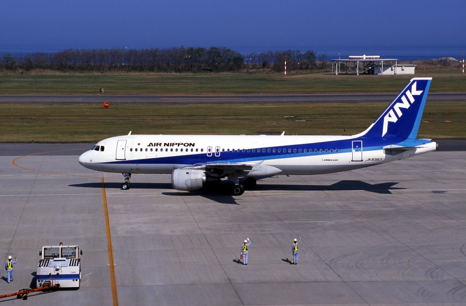 Air Nippon Airbus A320-211 (JA8387 196) (4063074583)