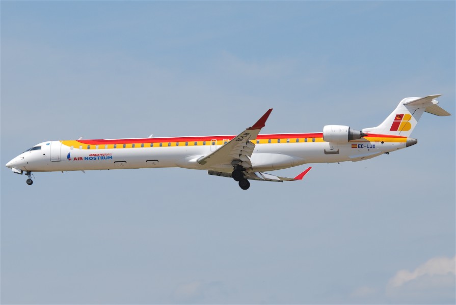 Air Nostrum Canadair CRJ1000; EC-LJX@FRA;16.07.2011 609kb (6190576832)