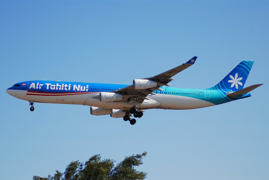 Air Tahiti Nui Airbus A340-313X; F-OSEA@LAX;18.04.2007 463ew (4270205161)