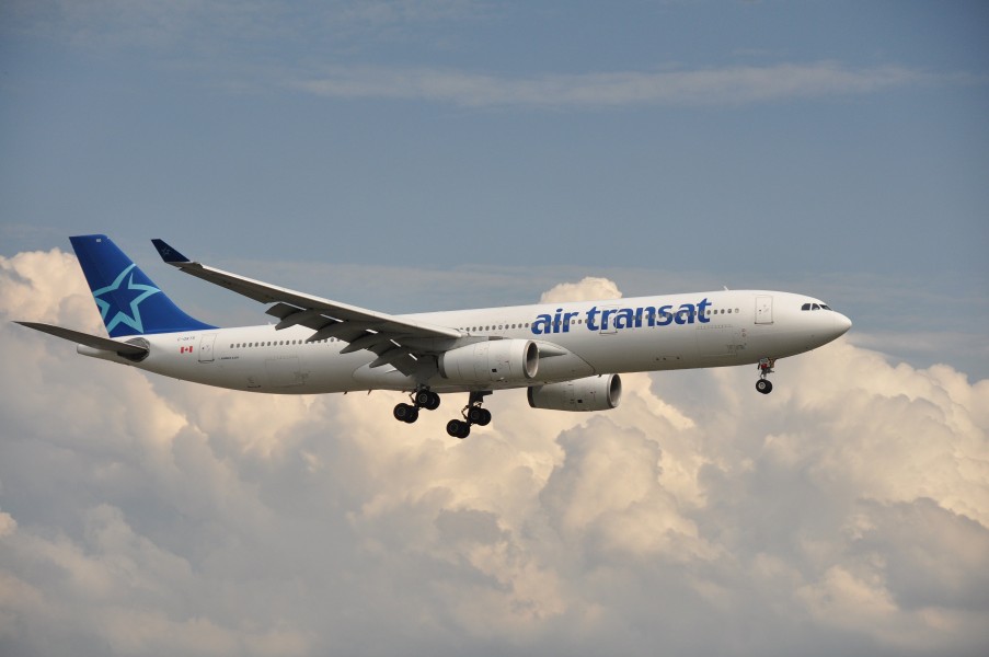 Air Transat Airbus A330 C-GKTS (4212344524)