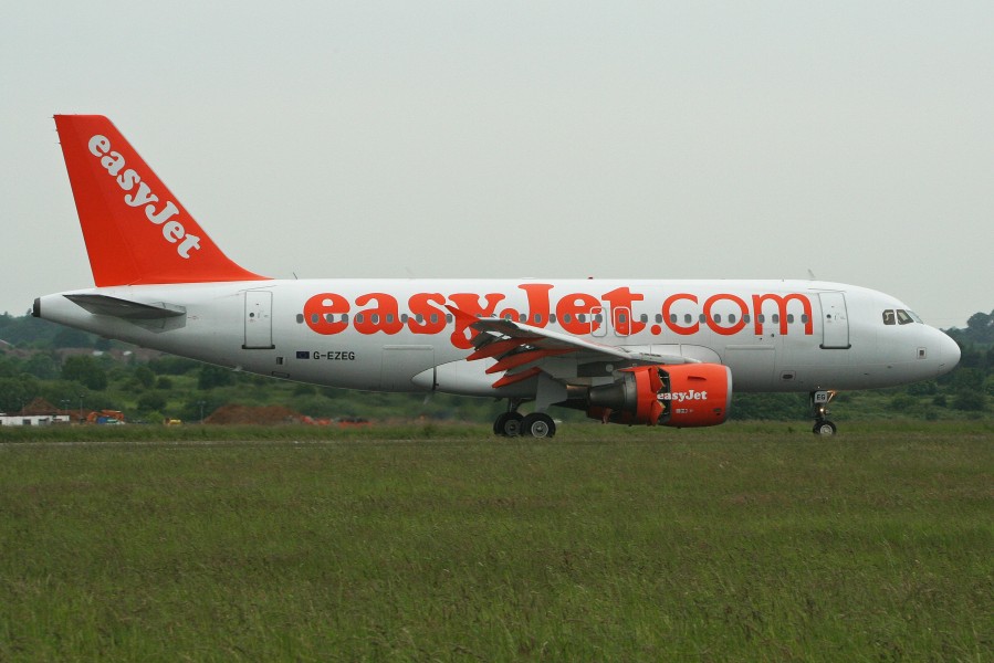 Airbus A319-111 G-EZEG Easyjet (7394318346)