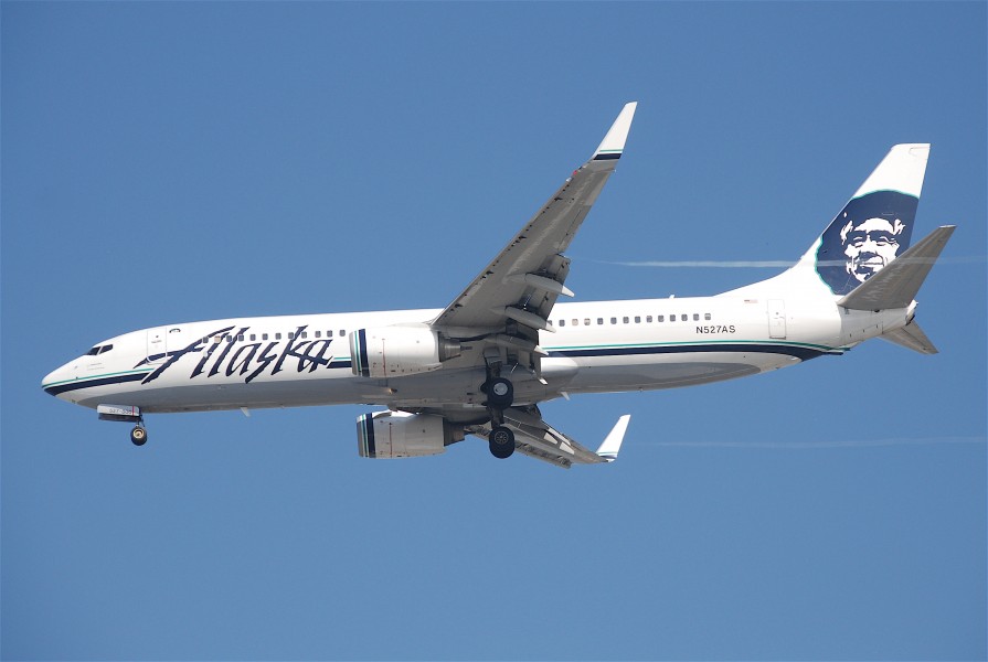Alaska Airlines Boeing 737-800; N527AS@LAX;11.10.2011 623dy (6646138415)