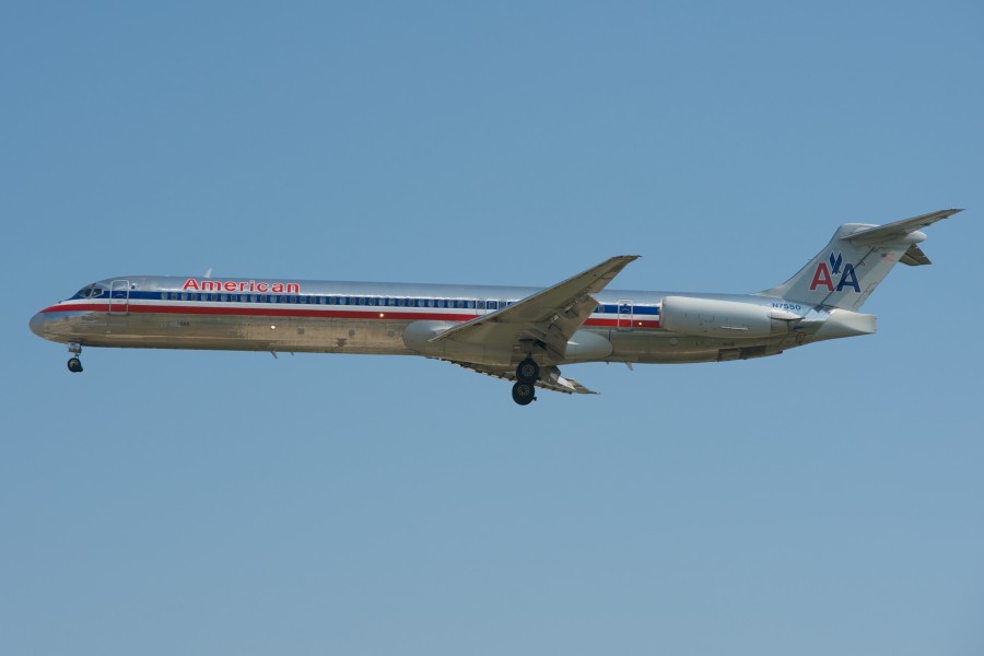 American Airlines McDonnell Douglas MD-80 N7550 (7587111332)