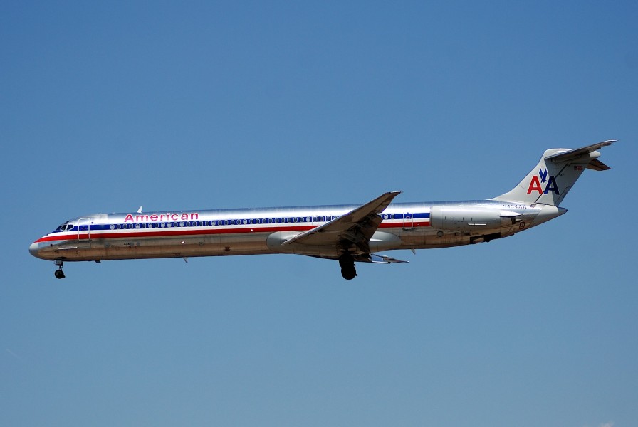 American Airlines MD-80; N434AA@LAX;21.04.2007 466lc (4288573255)