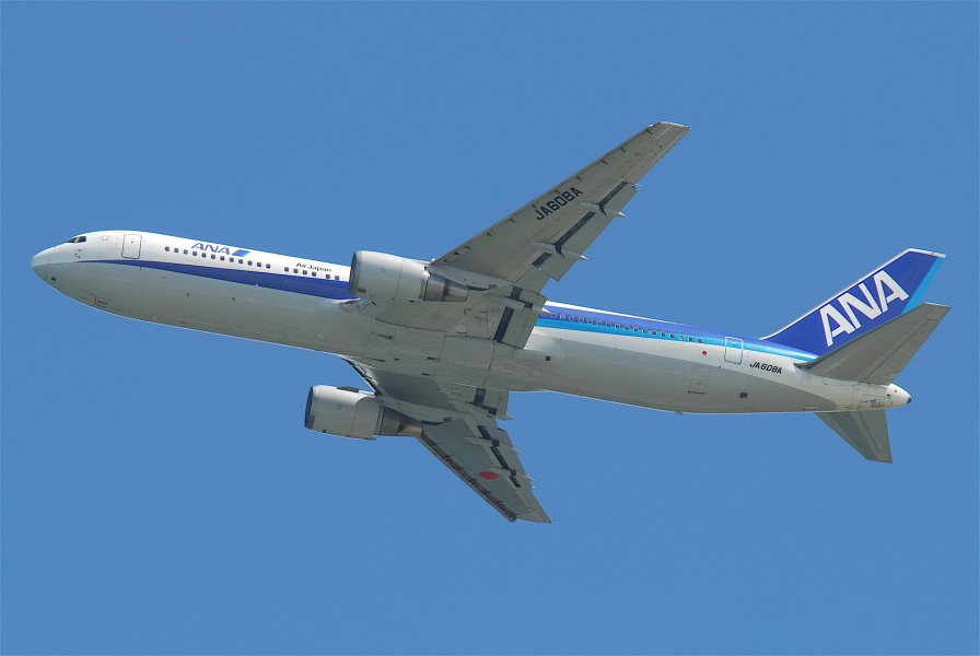 ANA Boeing 767-300; JA608A@HKG;31.07.2011 614qn (6052880241)