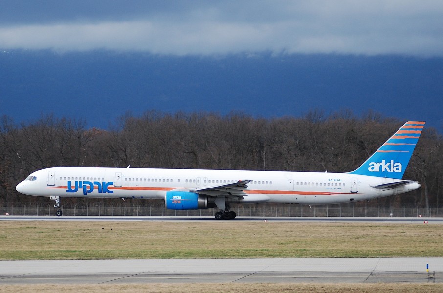 Arkia Boeing 757-300, 4X-BAU@GVA,24.02.2007-451ge - Flickr - Aero Icarus
